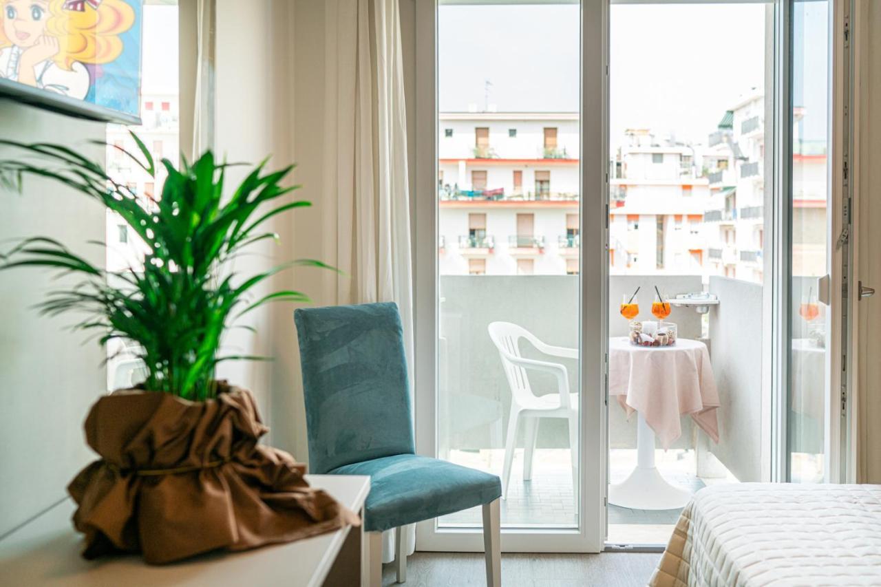 Hotel Pigalle Lido di Jesolo Zewnętrze zdjęcie