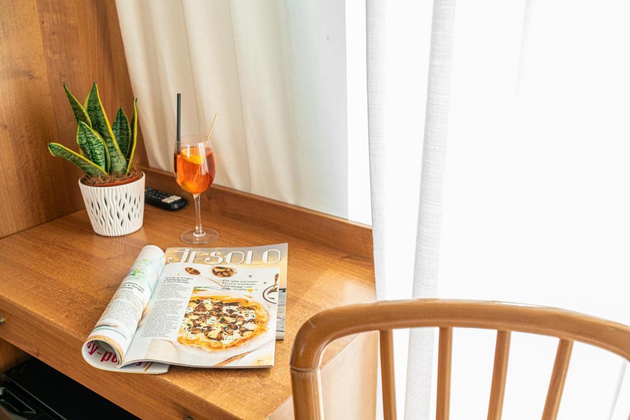 Hotel Pigalle Lido di Jesolo Zewnętrze zdjęcie