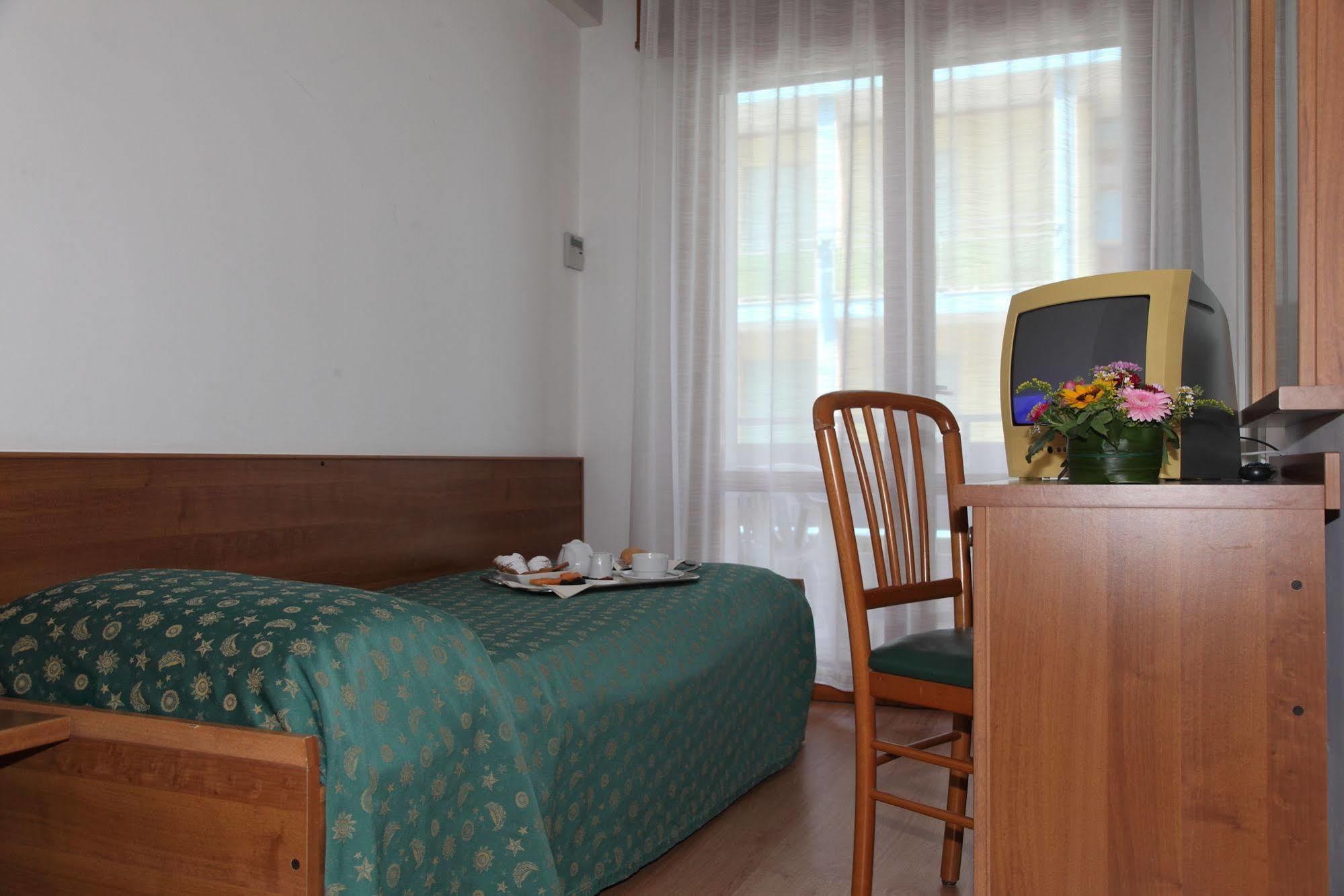 Hotel Pigalle Lido di Jesolo Zewnętrze zdjęcie